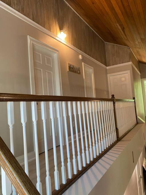 Modern Home Near Lake W Hottub, Game Room, Fireplace Albrightsville Esterno foto
